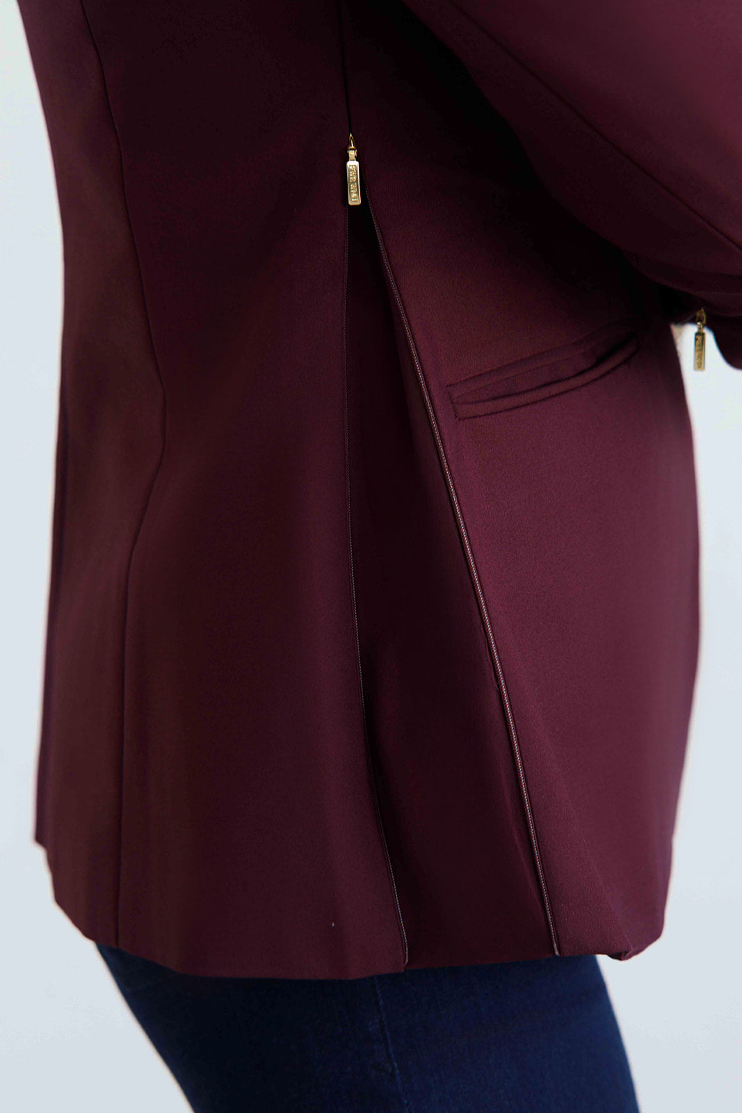 Julie's Summer Wine | Women's Bordeaux Adaptable Blazer