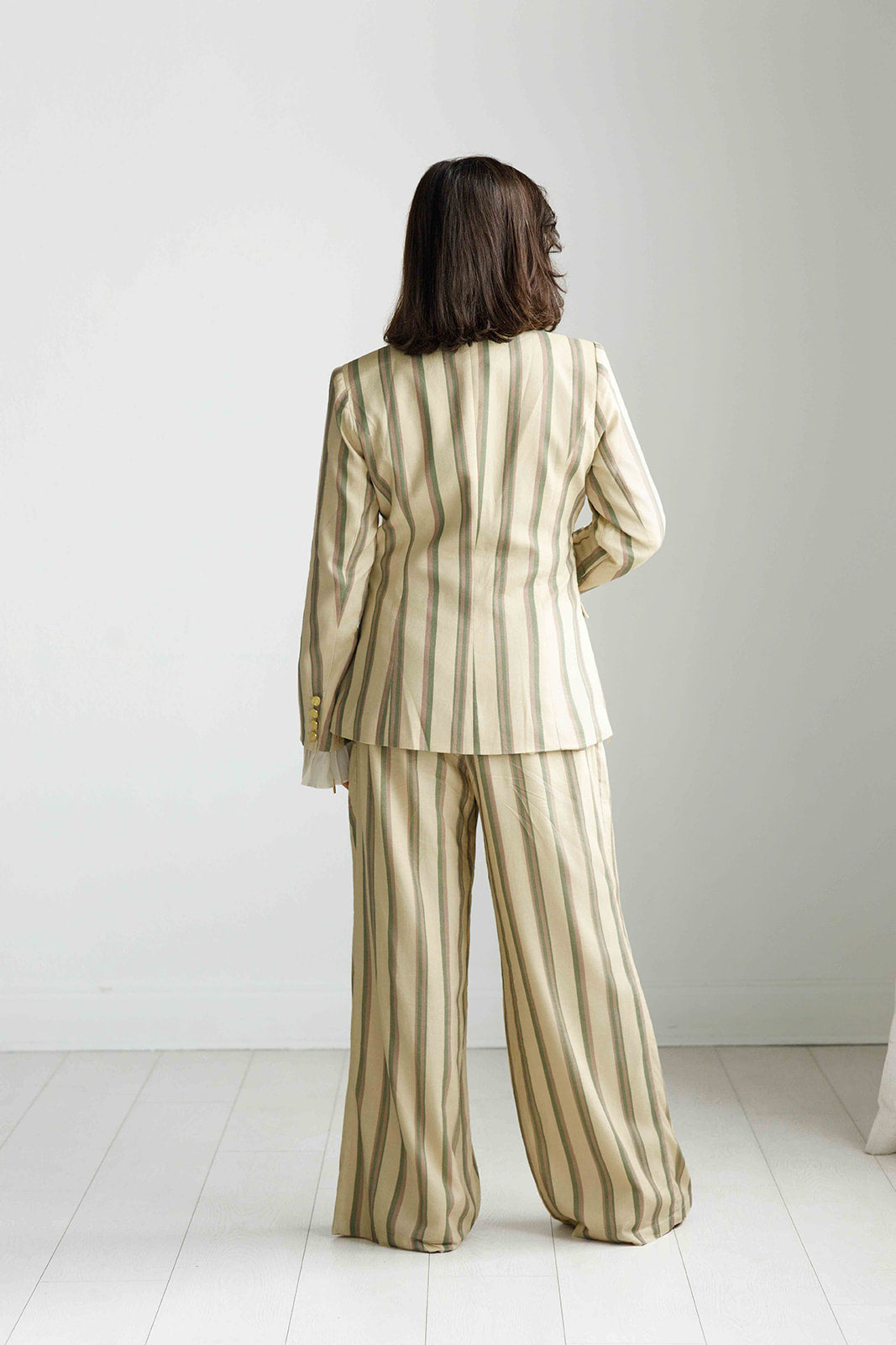 The Bandwidth | Linen Wrap Blazer