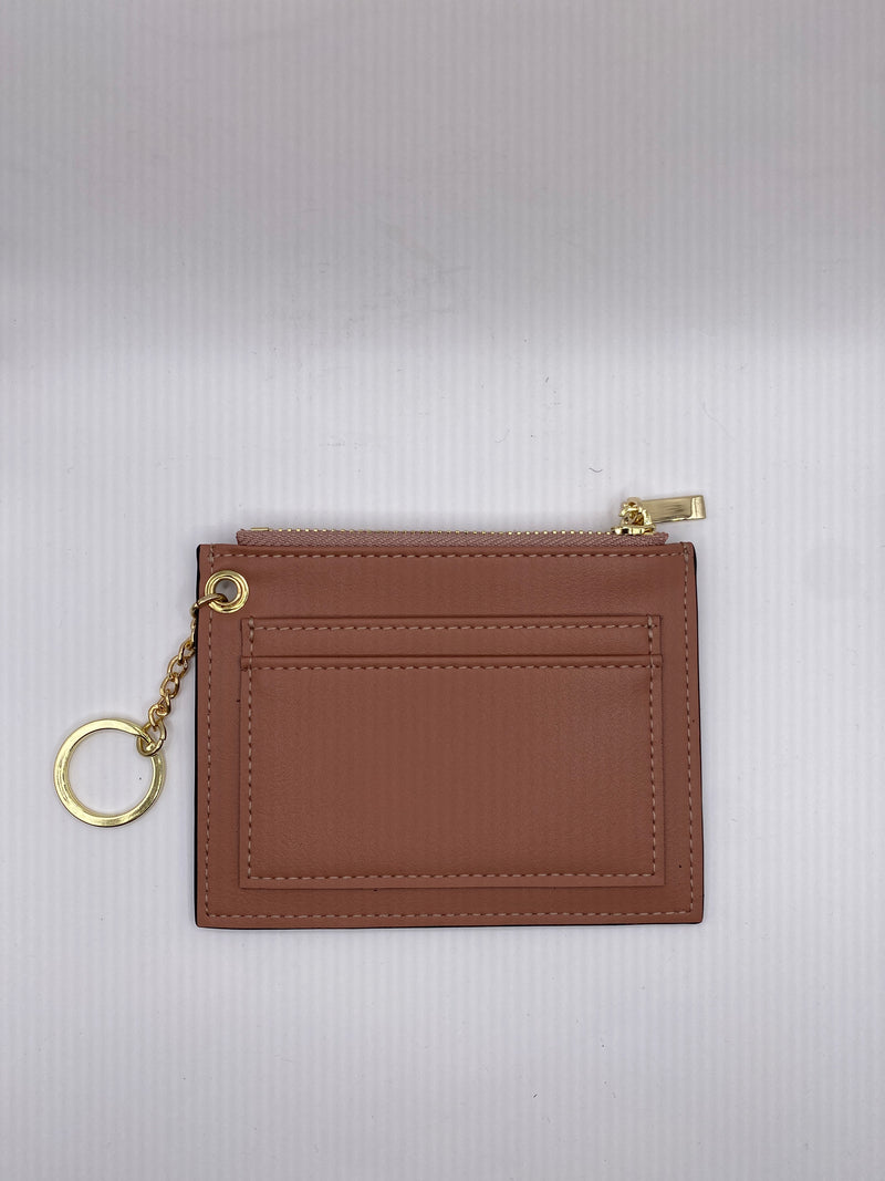 This PWR WMN wallet is perfect for your PWR WMN blazers! It’s light and slim so it fits perfectly in your pockets! 4 outside pockets and an inside pocket with a zipper. 